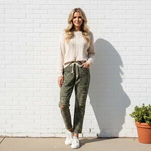 Leopard print ankle pants - Animal pattern distressed slim fit olive color jean